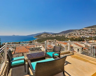 Kaş Kalkan'da Merkezi Konumda, Özel Havuzlu, Konforlu Villa - 1