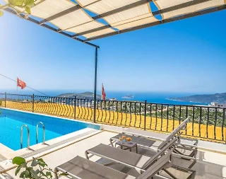 Kaş Bezirgan'da Deniz Manzaralı, Kalabalık Ailelere Uygun, Lüks Villa - 1