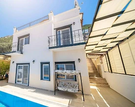 Kaş Bezirgan'da Deniz Manzaralı, Kalabalık Ailelere Uygun, Lüks Villa - 2