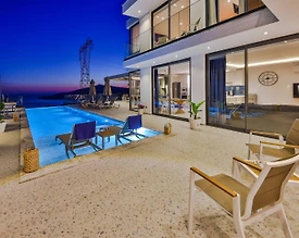 Kalkan Kördere'de Deniz Manzaralı, Özel Havuzlu, Lüks Villa - 2