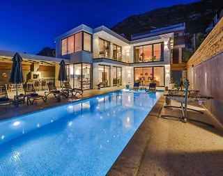 Kalkan Kördere'de Deniz Manzaralı, Özel Havuzlu, Lüks Villa - 1