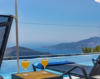 Kaş Bezirgan'da Enfes Deniz Manzaralı, Özel Havuzlu, Jakuzili Villa - 1