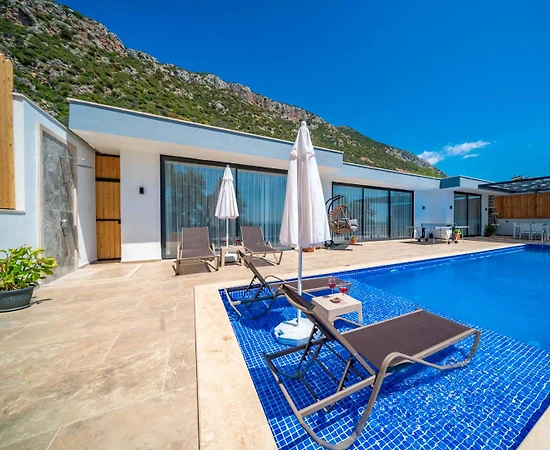 Kaş Bezirgan'da Balayı Çiftlerine Uygun, Özel Havuzlu, Konforlu Villa - 1