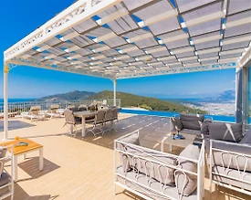 Kaş Kalkan'da Manzarası Denize Açılan, Özel Havuzlu, Kiralık Villa - 2