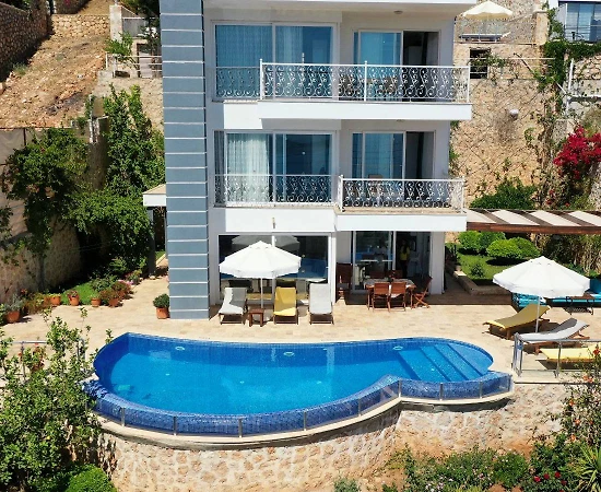 Kaş Kalkan'da Kalabalık Gruplara Uygun, Özel Havuzlu, Kiralık Villa - 1