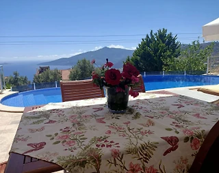 Kaş Kalkan'da Kalabalık Gruplara Uygun, Özel Havuzlu, Kiralık Villa - 2