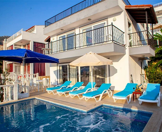 Kaş Kalkan'da Enfes Manzaraya Sahip, Özel Havuzlu, Kiralık Villa - 1