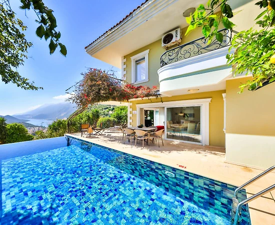 Kaş Andifli'de Göz Alıcı Deniz Manzaralı, Özel Havuzlu, Jakuzili Villa - 1