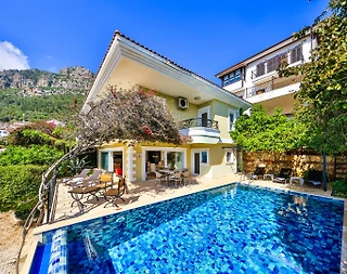 Kaş Andifli'de Göz Alıcı Deniz Manzaralı, Özel Havuzlu, Jakuzili Villa - 2