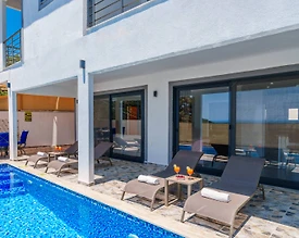 Kaş İslamlar'da Çekirdek Ailelere Uygun, Özel Havuzlu, Konforlu Villa - 2