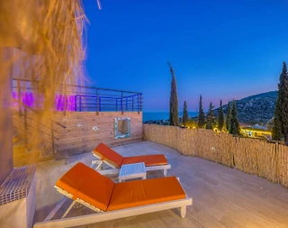Kaş Bezirgan'da Deniz Manzaralı, Özel Havuzlu, 1+1 Suite Daire - 2
