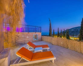 Kaş Bezirgan'da Deniz Manzaralı, Özel Havuzlu, 1+1 Suite Daire - 2