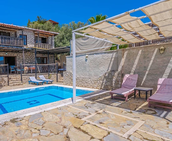 Kaş İslamlar'da Konforlu, Yetişkin ve Çocuk Havuzlu, Manzaralı Villa - 1