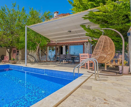 Kaş İslamlar'da Enfes Deniz Manzaralı, Özel Havuzlu, 6 Kişilik Villa - 1