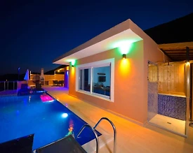 Kaş Belenli'de Deniz Manzaralı, Özel Havuzlu, 6 Kişilik Villa - 2