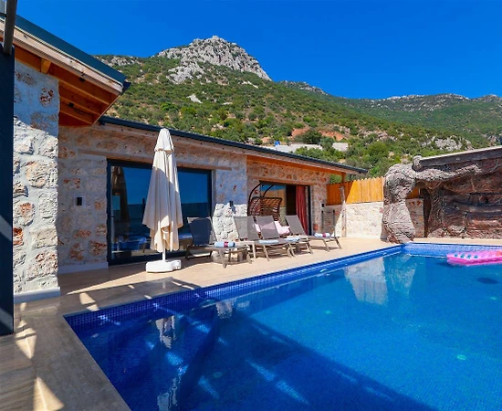Kaş İslamlar'da Taş Mimarili, Özel Havuzlu, Konforlu Villa - 1