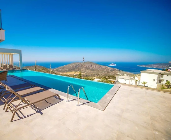 Kaş Bezirgan'da Büyüleyici Deniz Manzaralı, Özel Havuzlu, Kiralık Villa - 1