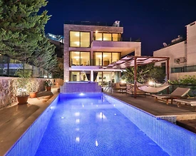 Kaş Kalkan'da Isıtmalı Havuzlu, Deniz Manzaralı, Lüks Villa  - 2
