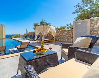 Kaş Kalkan'da Denize Yürüme Mesafesinde, Özel Havuzlu, Tatil Villası - 1