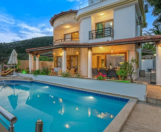 Kaş Kalkan'da Doğa ve Deniz Manzaralı, Özel Havuzlu, Otantik Villa - 1