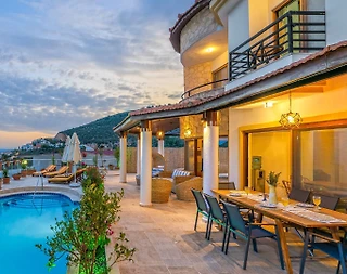 Kaş Kalkan'da Doğa ve Deniz Manzaralı, Özel Havuzlu, Otantik Villa - 2