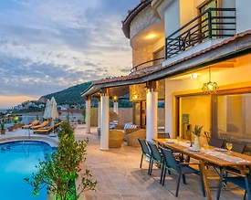Kaş Kalkan'da Doğa ve Deniz Manzaralı, Özel Havuzlu, Otantik Villa - 2