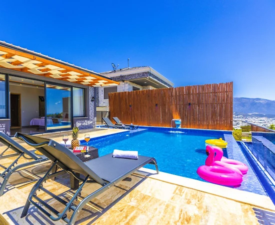 Demre Karabucak'ta Çekirdek Ailelere Uygun, Özel Havuzlu, Ferah Villa - 1