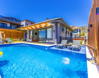 Demre Karabucak'ta Çekirdek Ailelere Uygun, Özel Havuzlu, Ferah Villa - 2