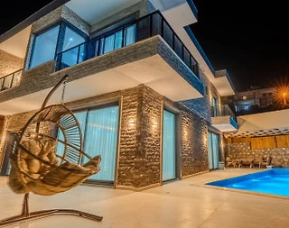 Kaş Bezirgan'da Göz Alıcı Deniz Manzaralı, Özel Havuzlu, Lüks Villa - 1