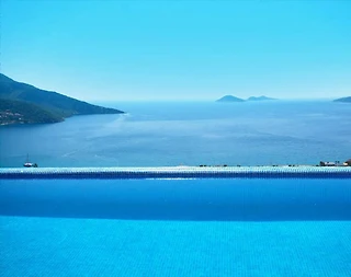 Kalkan'da Kalabalık Ailelere Uygun, Açık ve Kapalı Havuzlu, Şık Villa - 3