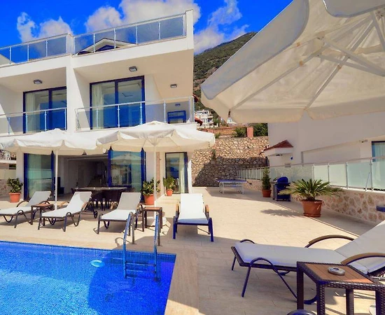 Kaş Kalkan'da Merkezi Konumda, Özel Havuzlu, 4+1 Villa - 1