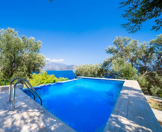 Kaş Yeşilköy'de Enfes Deniz Manzaralı, Özel Havuzlu, Taş Villa - 1