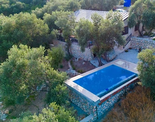 Kaş Yeşilköy'de Enfes Deniz Manzaralı, Özel Havuzlu, Taş Villa - 2