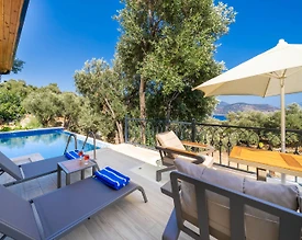 Kaş Yeşilköy'de Balayı Çiftlerine Uygun, Özel Havuzlu, Manzaralı Villa - 2