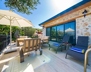 Kaş Yeşilköy'de Balayı Çiftlerine Uygun, Özel Havuzlu, Manzaralı Villa - 4