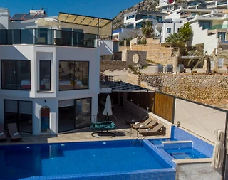 Kaş İslamlar'da Panoramik Deniz Manzaralı, Özel Havuzlu, Lüks Villa - 1