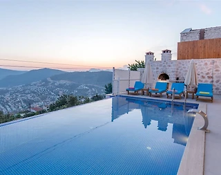 Kaş Kördere'de Büyüleyici Deniz Manzaralı, Özel Havuzlu, Kiralık Villa - 3