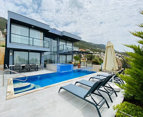 Kaş Kalkan'da Muhteşem Deniz Manzaralı, Özel Havuzlu, Modern Villa - 1