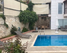 Kaş Bezirgan'da Deniz Manzaralı, Özel Havuzlu, Geniş Villa - 3