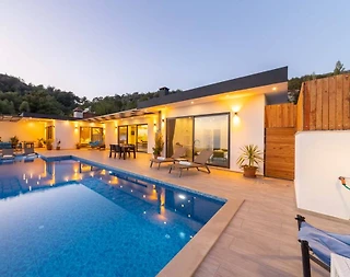 Kaş İslamlar'da Deniz Manzaralı, Özel Havuzlu, Kiralık Balayı Villası - 1