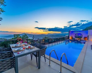 Kaş Bezirgan'da Enfes Deniz Manzaralı, Özel Havuzlu, Jakuzili Villa - 4