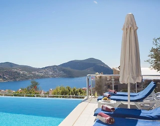 Kalkan'da Deniz Manzaralı, Denize Yürüyüş Mesafesinde, Kiralık Villa - 1