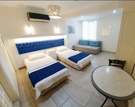 Bodrum Bahçelievler'de Denize Sıfır Konumda, 3 Kişilik, Kiralık Suit - 3