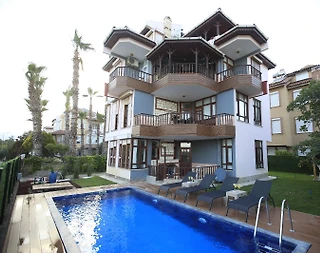 Antalya Finike'de Denize Sıfır Konumda, Özel Havuzlu, Konforlu Villa - 1
