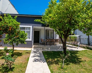 Kemer Tekirova'da Denize Sıfır, Müstakil Bahçeli, Tatil Evi - 1