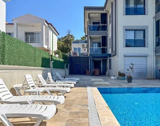 Kuşadası Bayraklıdede'de Modern Tasarımlı, Ortak Havuzlu, 1+1 Kiralık Daire - 4