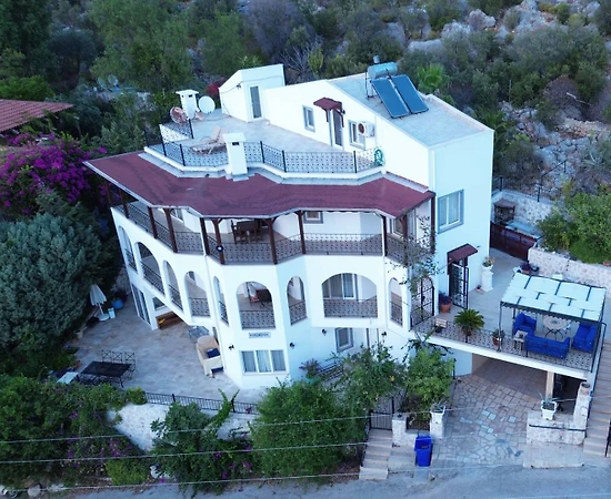 Kaş Kalkan'da Merkezi Konumda, Özel Havuzlu, 10 Kişilik Villa - 1