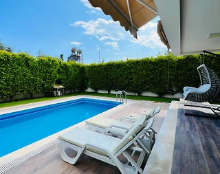 Kemer Çamyuva'da Denize Yakın Konumda, Özel Havuzlu, 4+1 Villa - 4