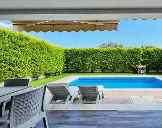 Kemer Çamyuva'da Denize Yakın Konumda, Özel Havuzlu, 4+1 Villa - 2