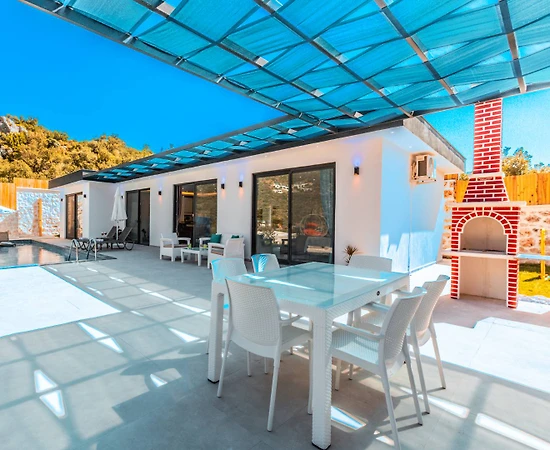 Kaş Bezirgan'da Benzersiz Doğa Manzaralı, Özel Havuzlu, Kiralık Villa - 1